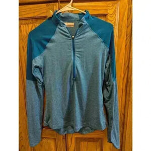 Women's Columbia outer wear shirt w/thumb holes in sleeve size XS